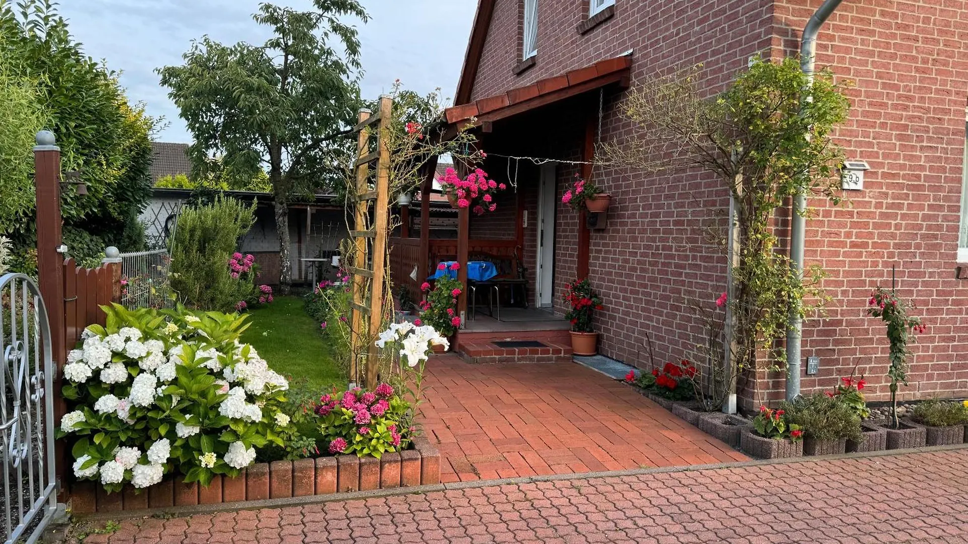 아파트 Messenahe Ferienwohnung 하노버
